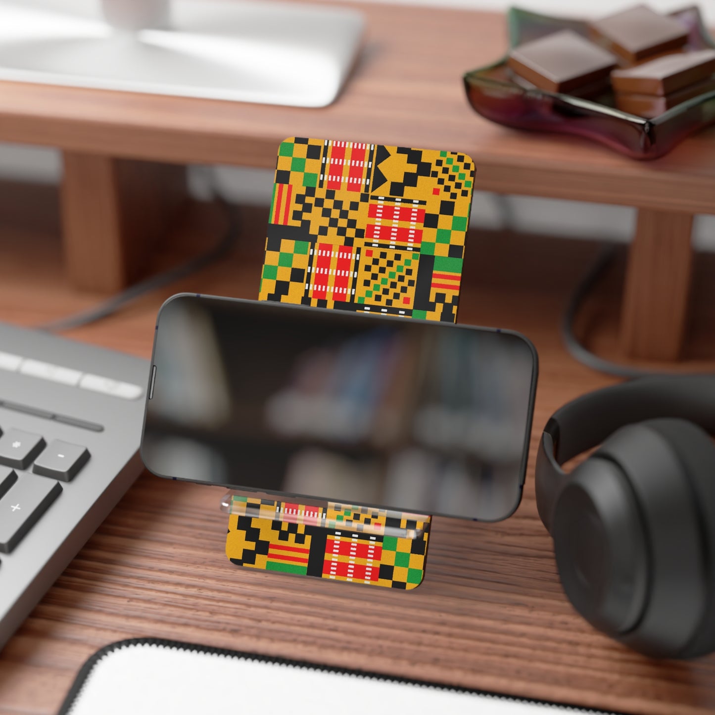 Kente Mobile Display Stand for Smartphones
