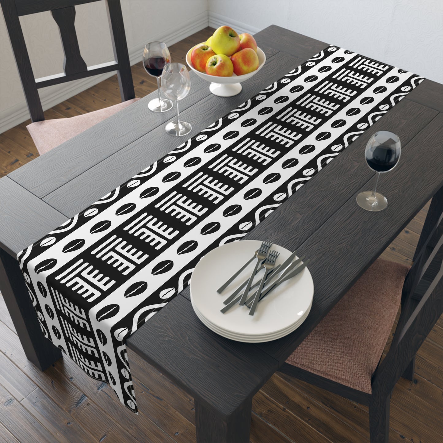 Mudcloth III Design Table Runner (Cotton, Poly)
